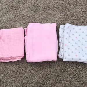 3 Swaddle blankets for Infants